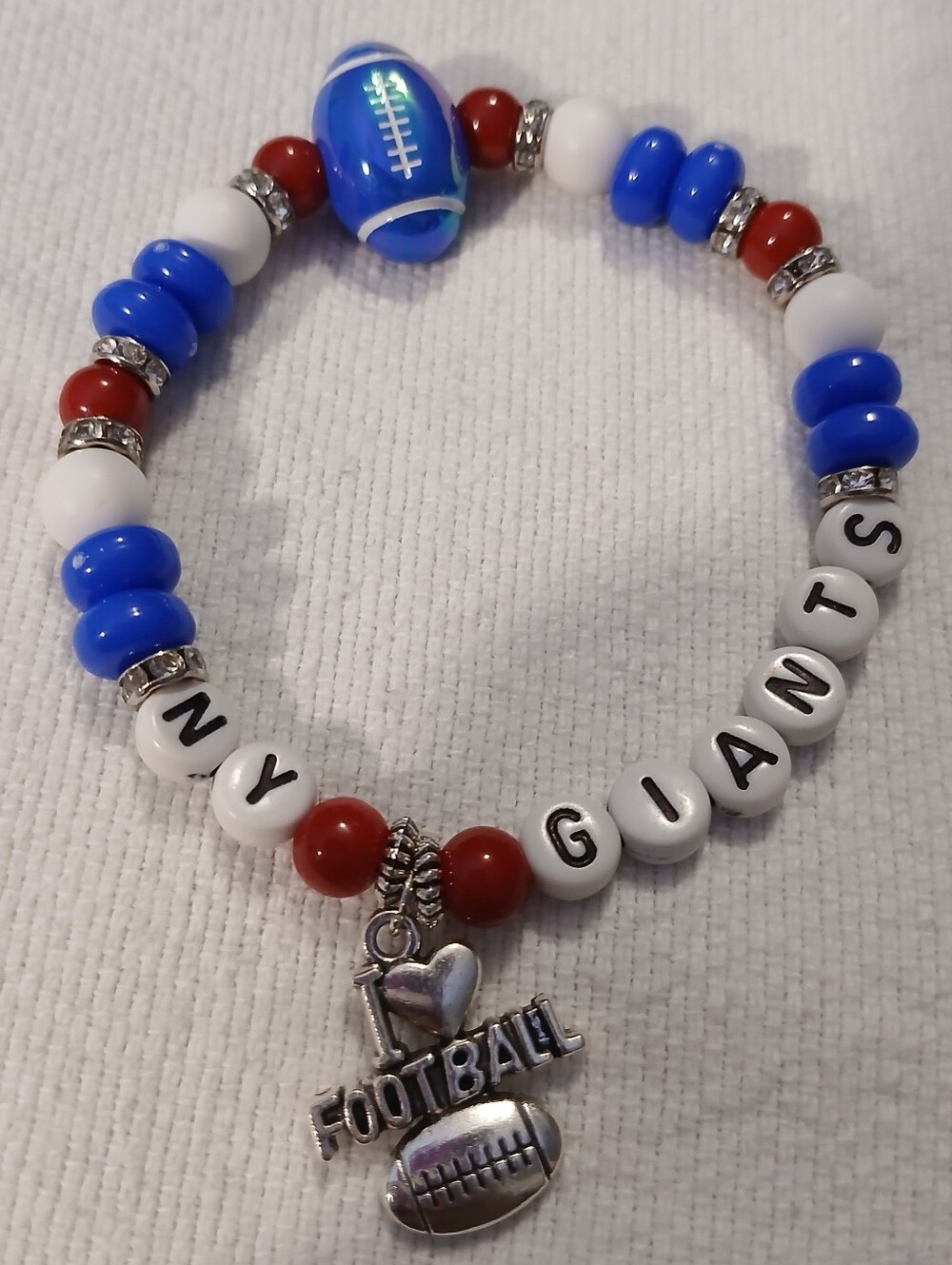 NWT Handcrafted N.Y. Giants Beaded Colored Themed Bracelet. Blue, White & Red.